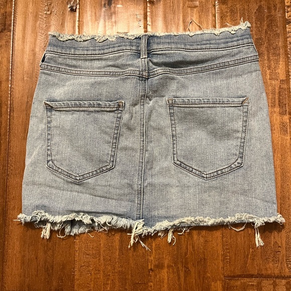 NWT Express distressed denim skirt - Picture 3 of 5